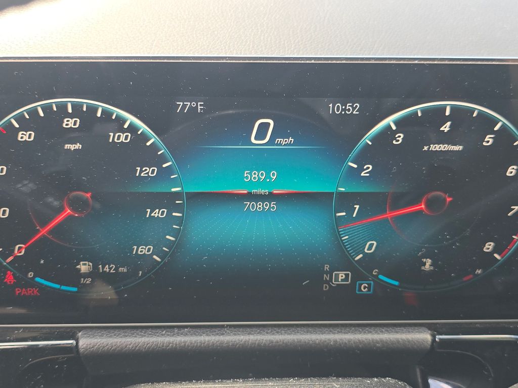 Used 2022 Black Mercedes-Benz GLA 250 image 27