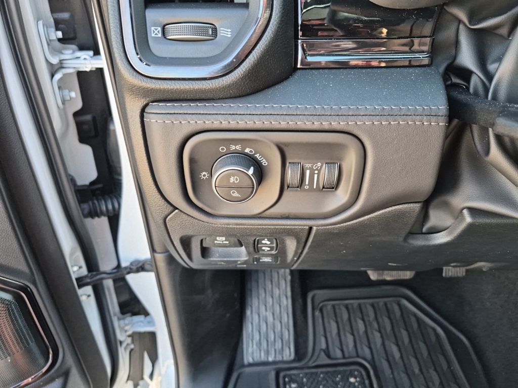 New 2026 White Ram Limited image 33