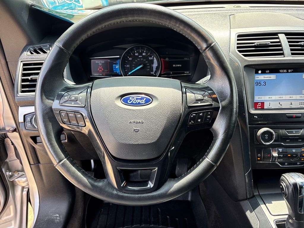Used 2018 Silver Ford XLT image 18