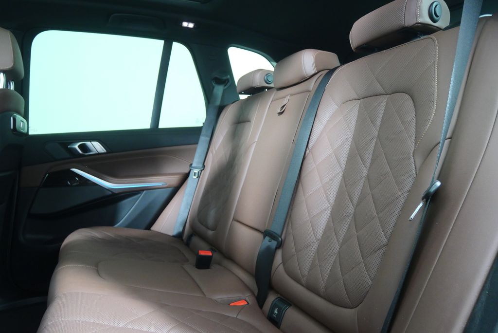 Thumbnail: 2025 BMW X5 - 14