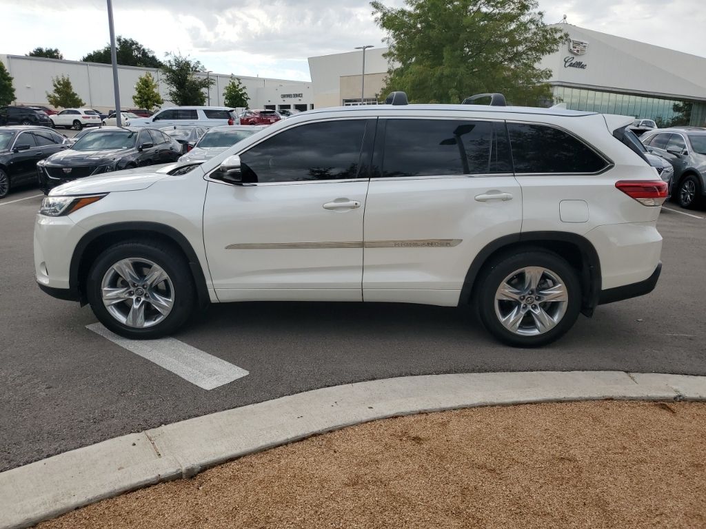 Used Car 2017 Toyota Highlander  Limited For Sale Under $25,000 In Austin, Texas
