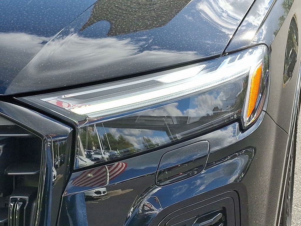 Thumbnail: 2025 Audi Q7 - 6