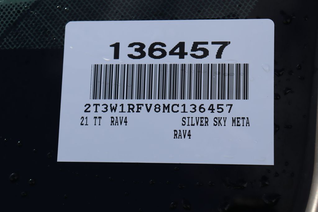 2021 Toyota RAV4 XLE 7