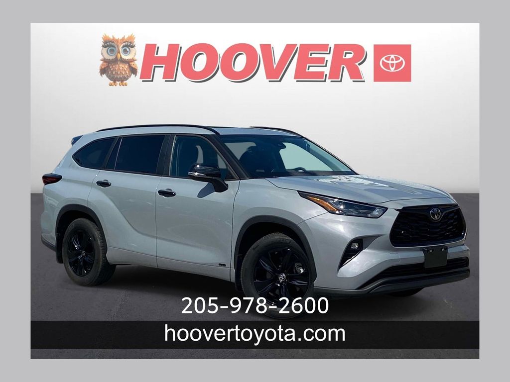 2025 Toyota Highlander Hybrid XLE AWD