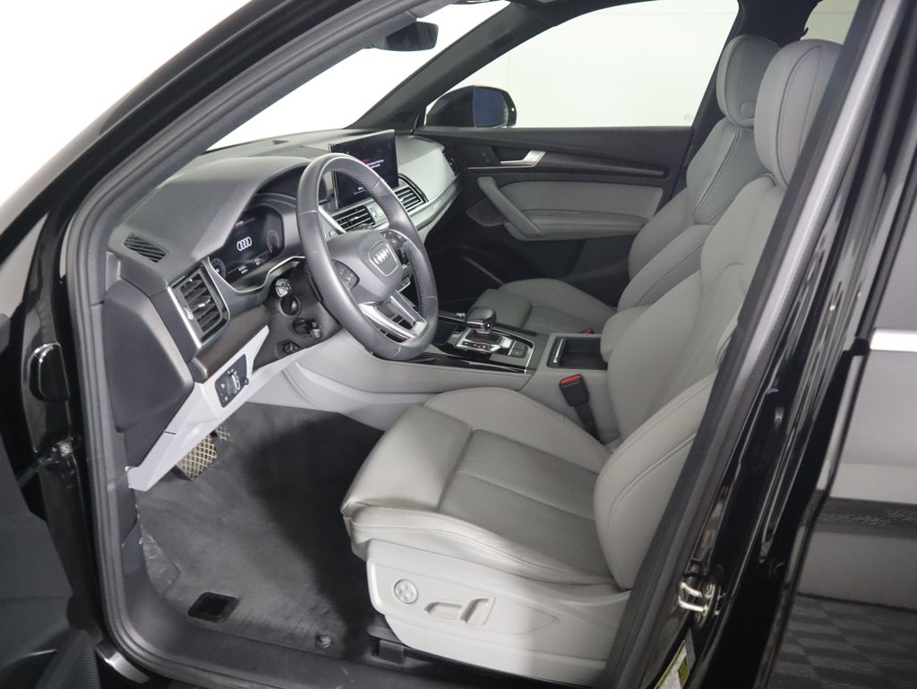 Thumbnail: 2022 Audi Q5 - 20