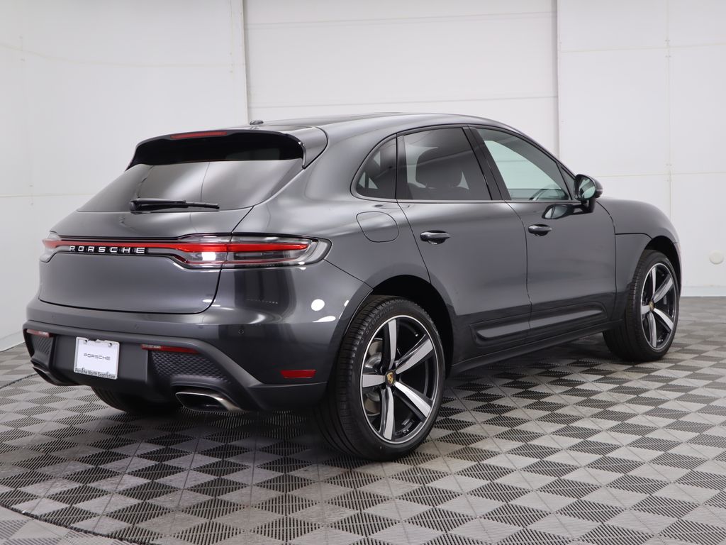 2025 Porsche Macan  5