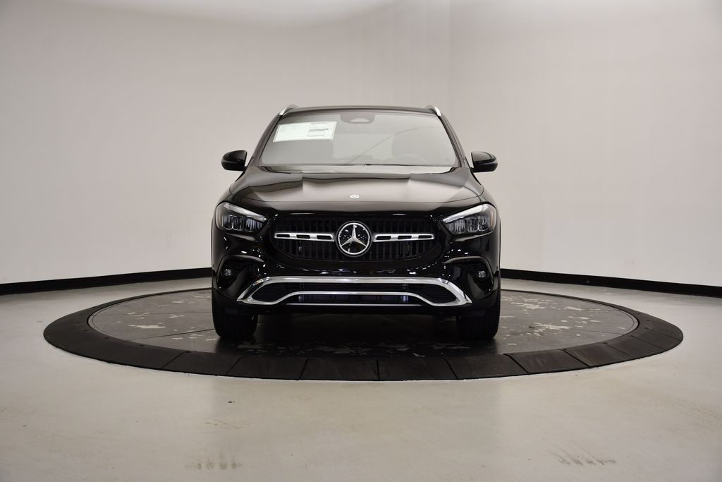 2025 Mercedes-Benz GLA 250 4MATIC 8