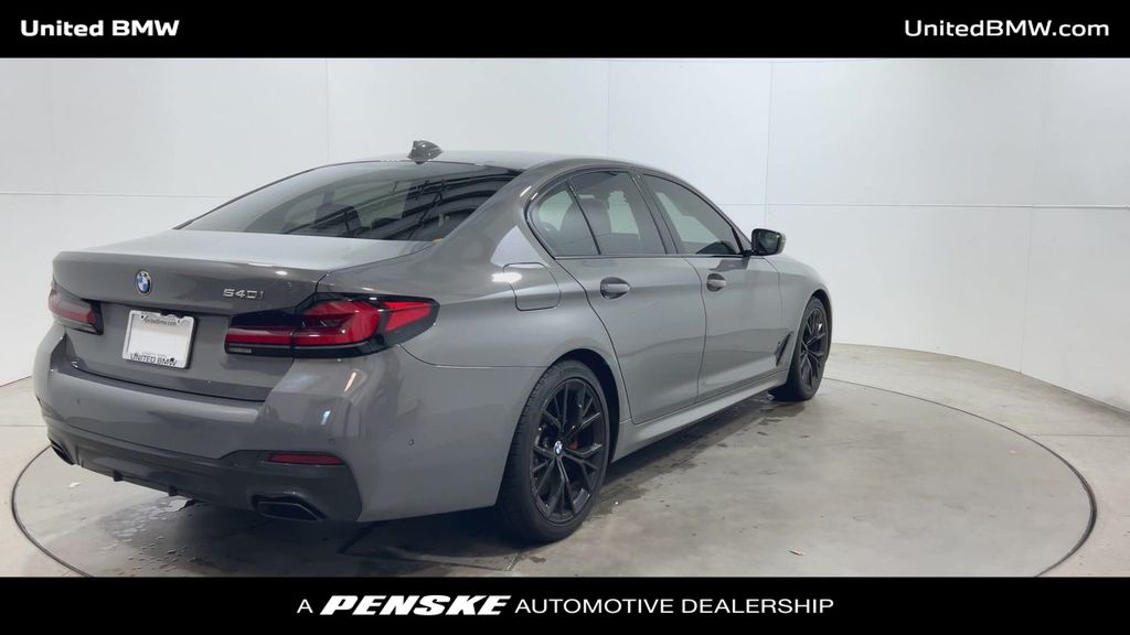 Thumbnail: 2022 BMW 5 Series - 8