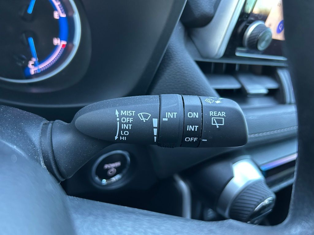 Thumbnail: 2024 Toyota RAV4 - 20