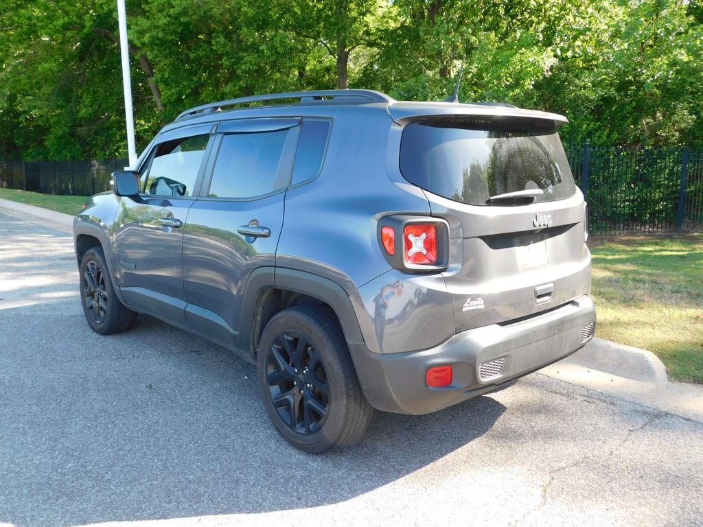 Thumbnail: 2022 Jeep Renegade - 3