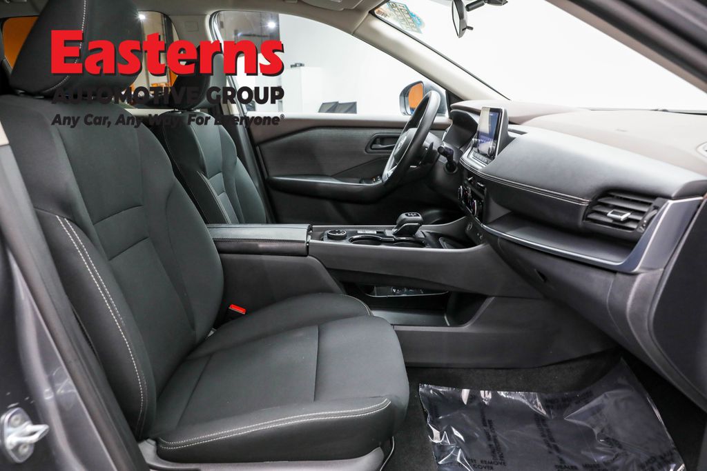 Used 2023 Gray Nissan S image 23