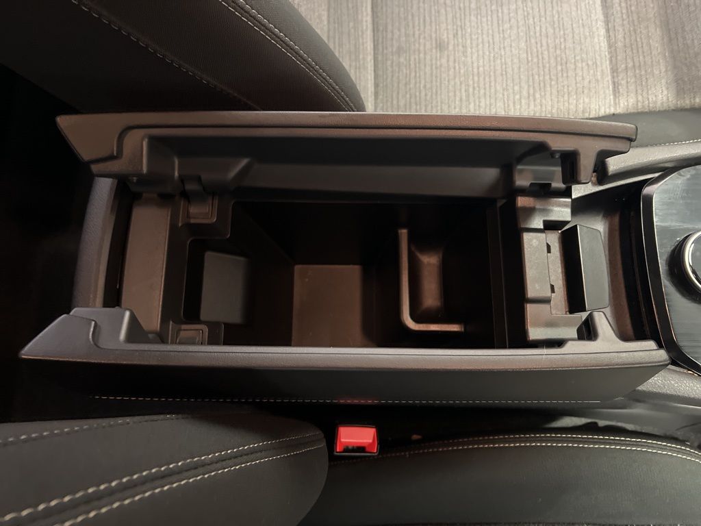 2022 Nissan Rogue SV photo