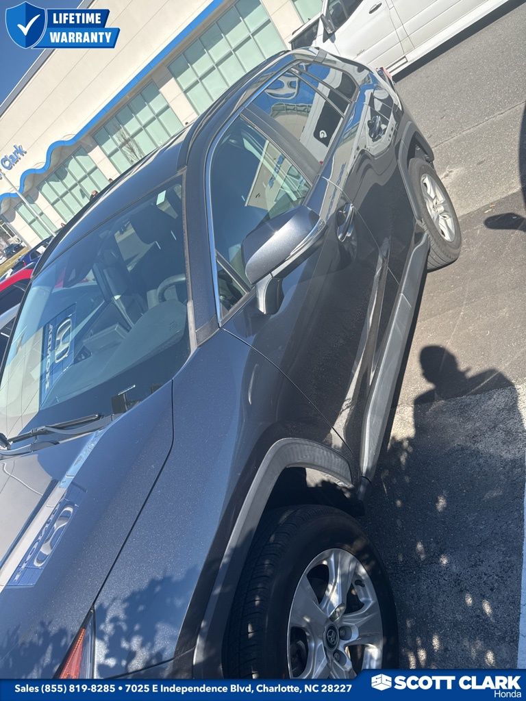 2020 Toyota RAV4 XLE