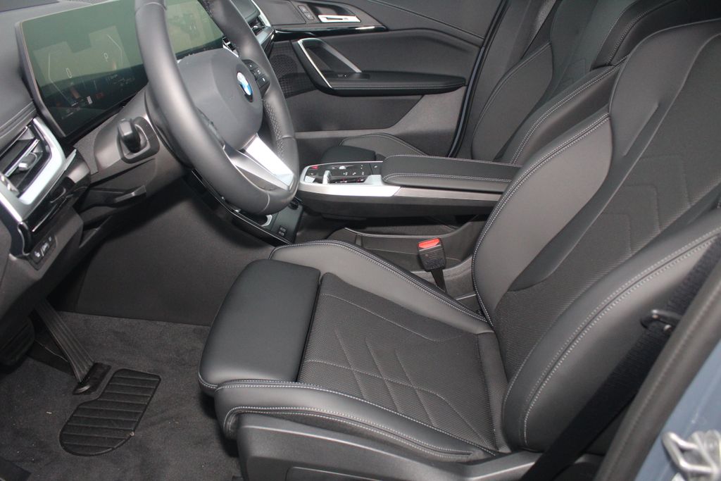 2026 BMW X1 28i - Photo 18