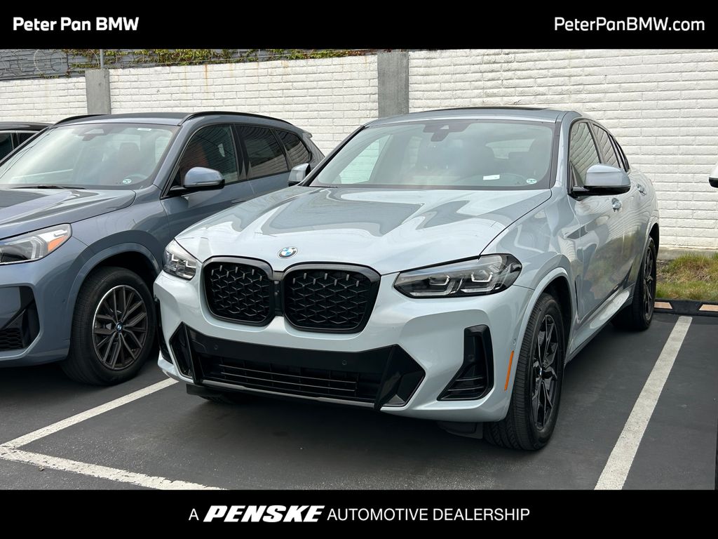 Thumbnail: 2023 BMW X4 - 1