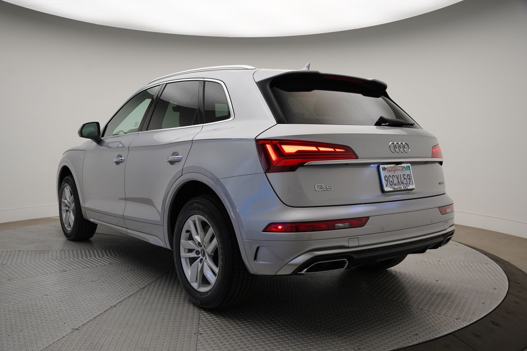 Thumbnail: 2023 Audi Q5 - 3