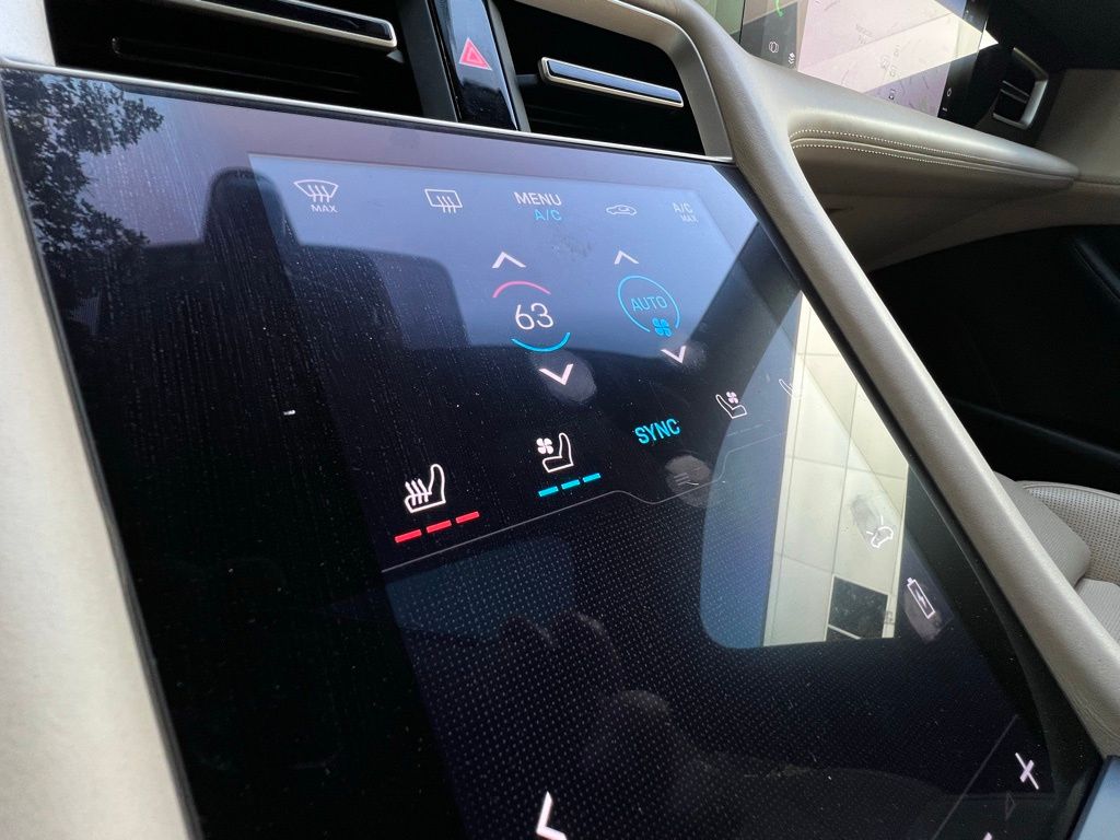 2021 Porsche Taycan 4S photo