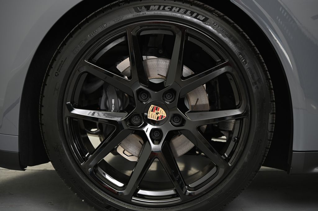 Thumbnail: 2025 Porsche Panamera - 18