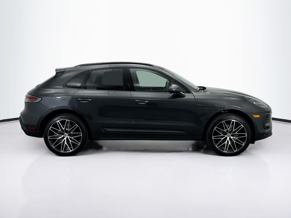 Thumbnail: 2026 Porsche Macan - 8