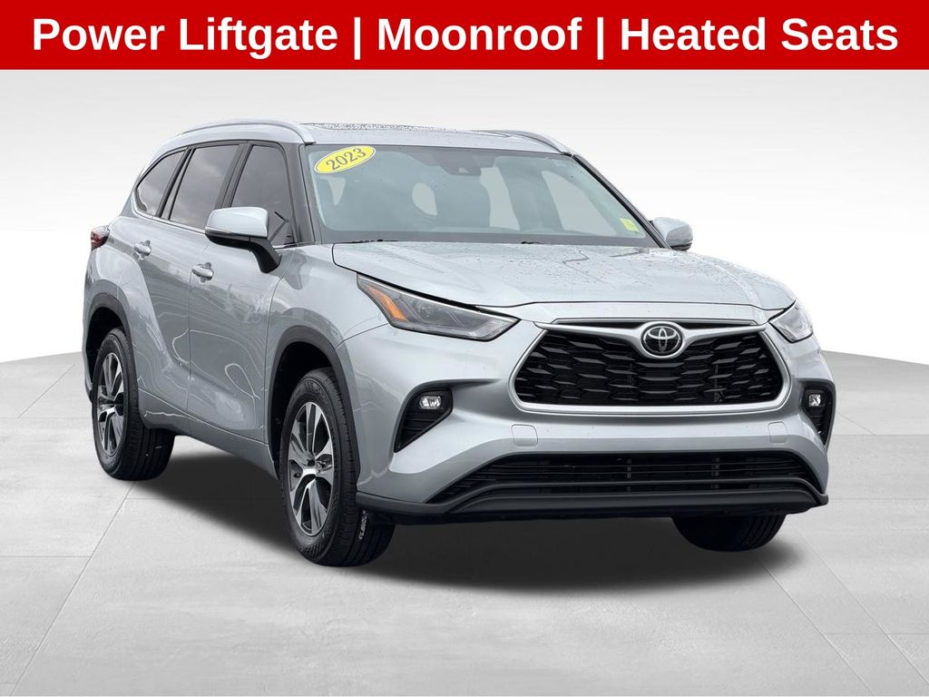 2023 Toyota Highlander XLE FWD