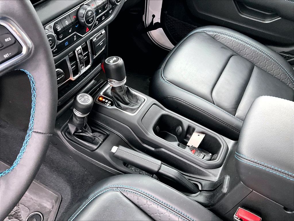 2024 Jeep Wrangler — photo 20