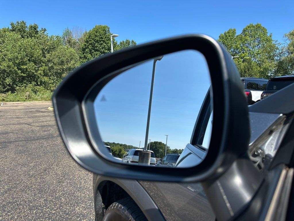Photo 3 of 2023 Nissan Rogue S