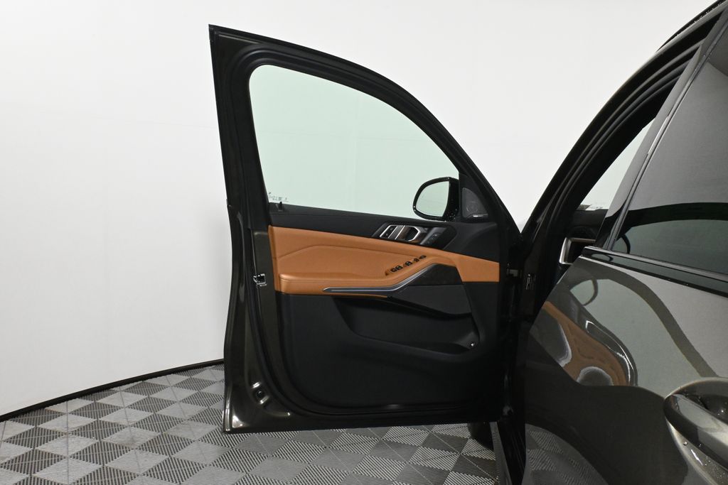 Thumbnail: 2026 BMW X5 - 29