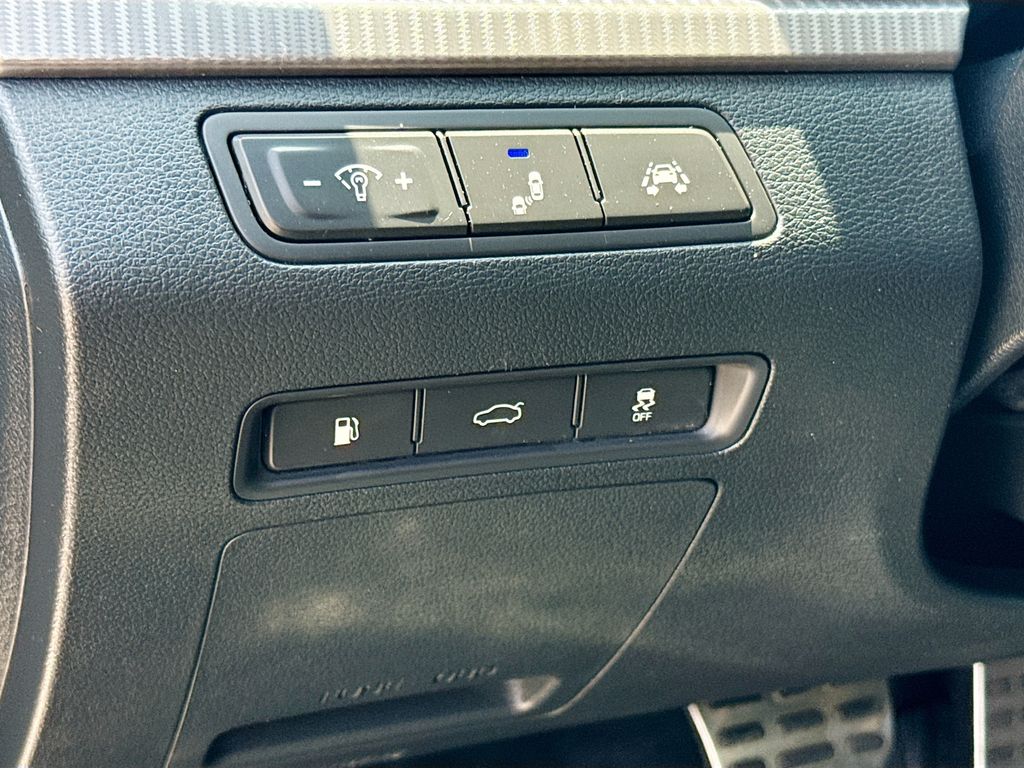 Used 2018 Gray Hyundai Sport+ image 10