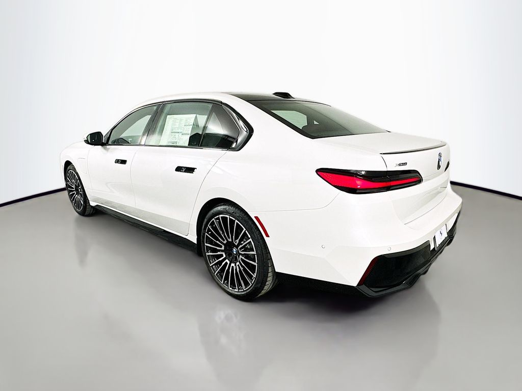 Thumbnail: 2026 BMW 7 Series - 7