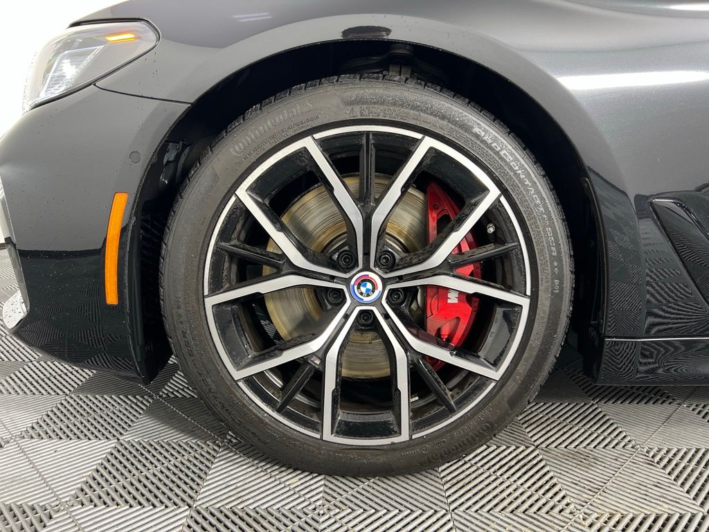 Thumbnail: 2023 BMW 5 Series - 11