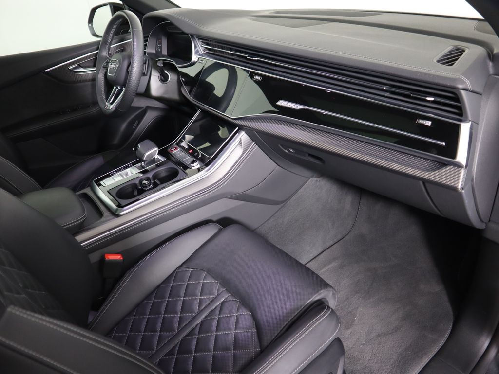 Thumbnail: 2024 Audi SQ8 - 18