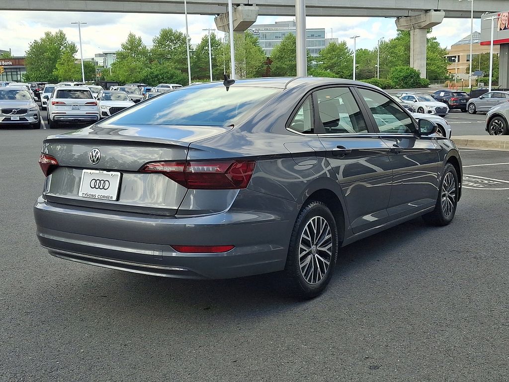 Thumbnail: 2021 Volkswagen Jetta - 4