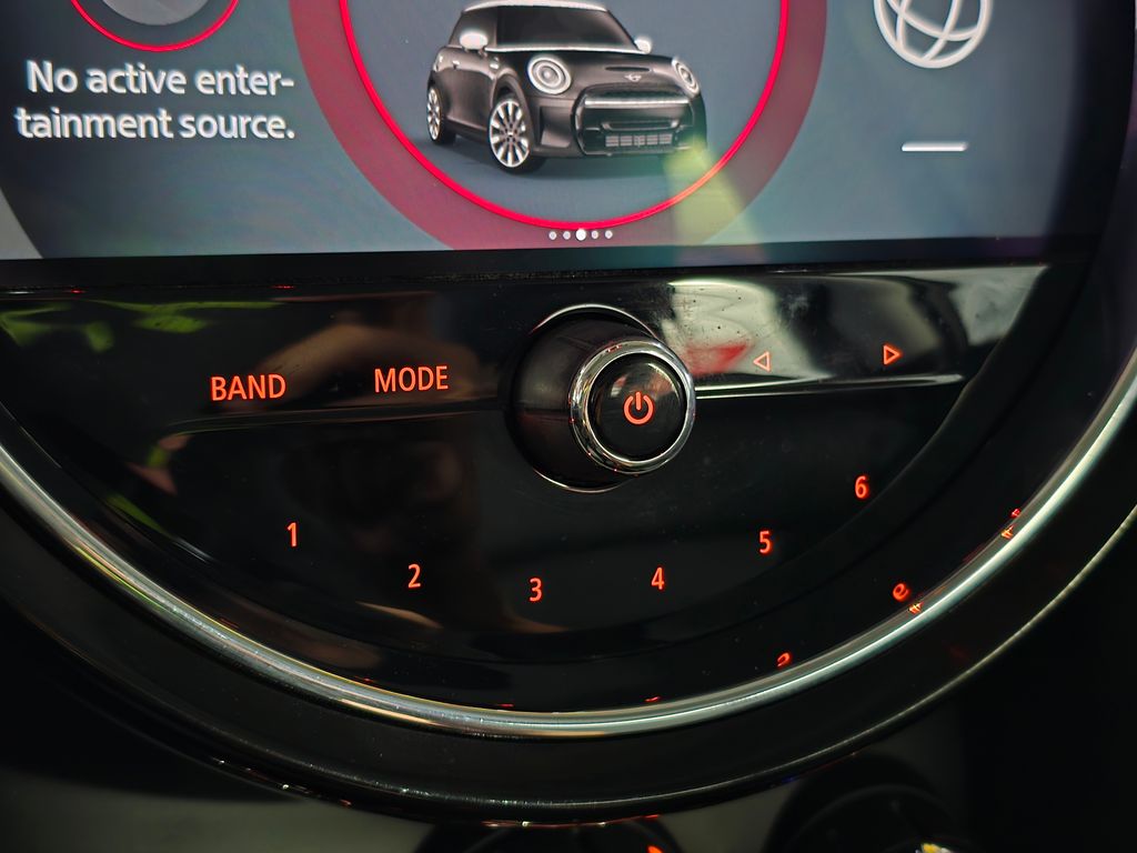 Thumbnail: 2022 MINI Cooper - 22