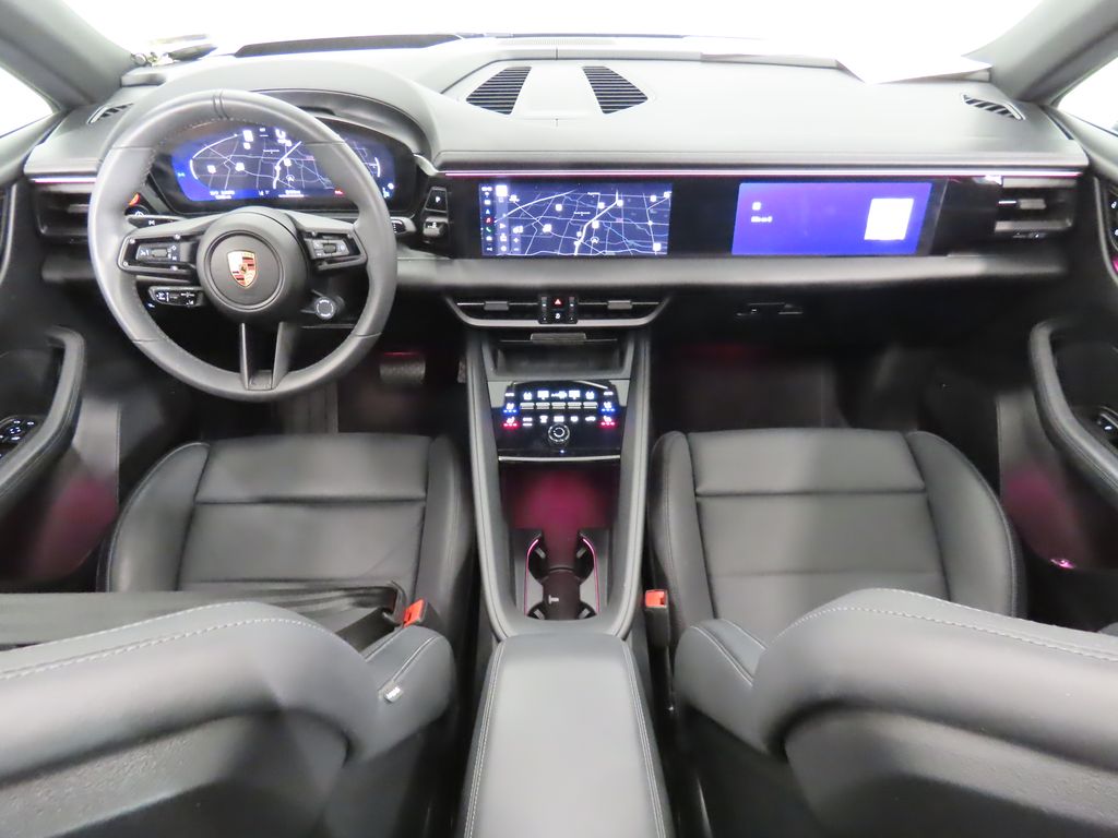 Thumbnail: 2025 Porsche Macan - 14