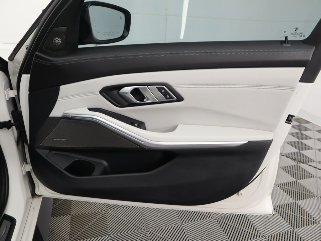 Thumbnail: 2022 BMW M3 - 26