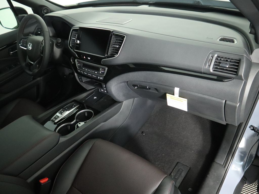 Thumbnail: 2025 Honda Ridgeline - 17