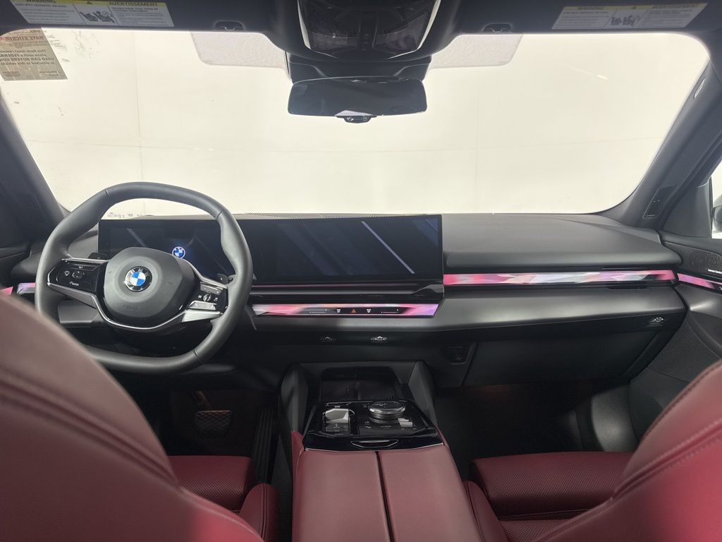 Thumbnail: 2025 BMW 5 Series - 9
