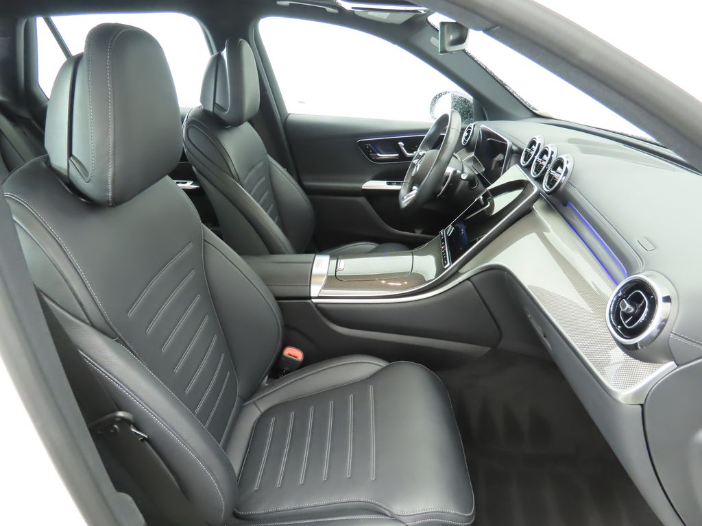 Thumbnail: 2025 Mercedes-Benz GLC - 20