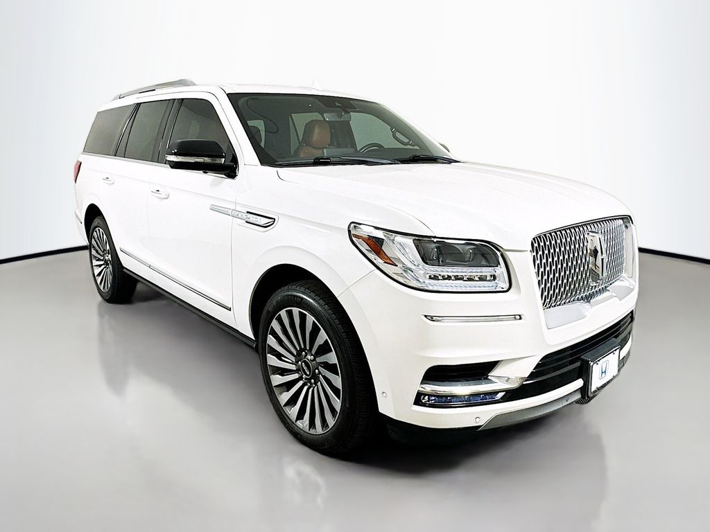 Thumbnail: 2020 Lincoln Navigator - 3