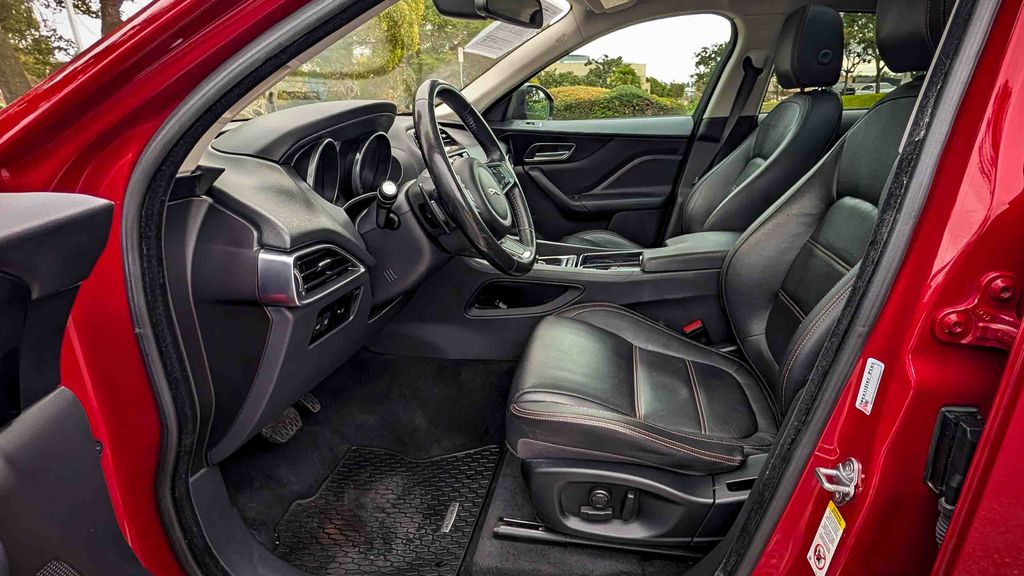 Used 2018 Jaguar F-PACE 30t Prestige 4D Sport Utility