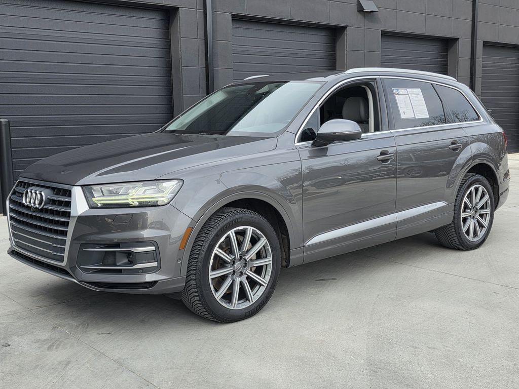 2019 Audi Q7 55 TFSI quattro Premium Plus