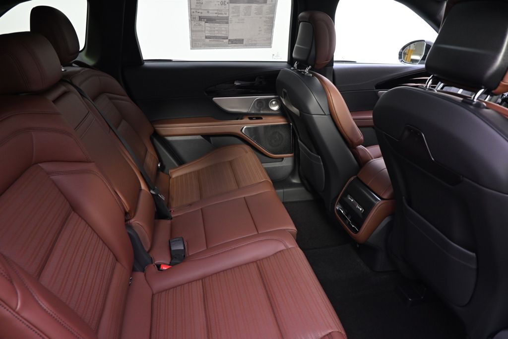 New 2026 White Lincoln Reserve image 18