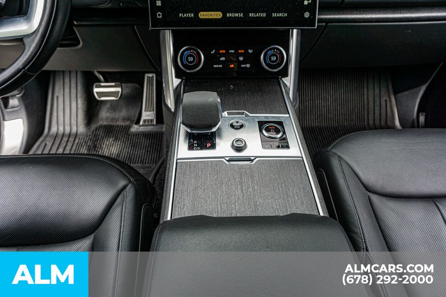 Used 2023 Silver Land Rover SE image 40
