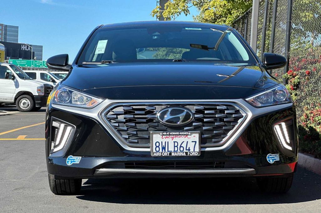 2021 Hyundai Ioniq Plug-In Hybrid SE 11