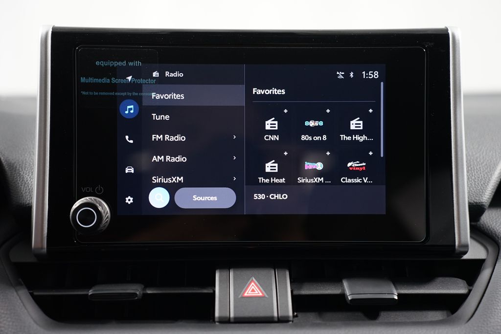 2025 Toyota RAV4 XLE 18