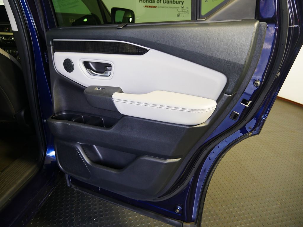 Thumbnail: 2023 Honda Pilot - 7