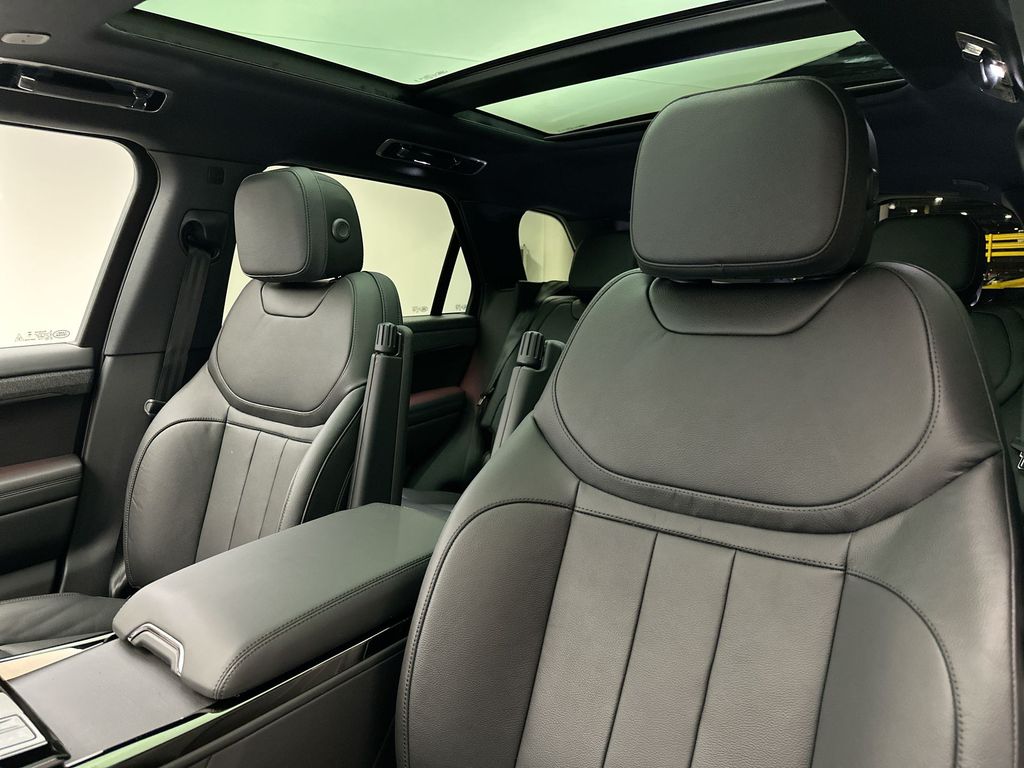 Thumbnail: 2025 Land Rover Range Rover Sport - 8