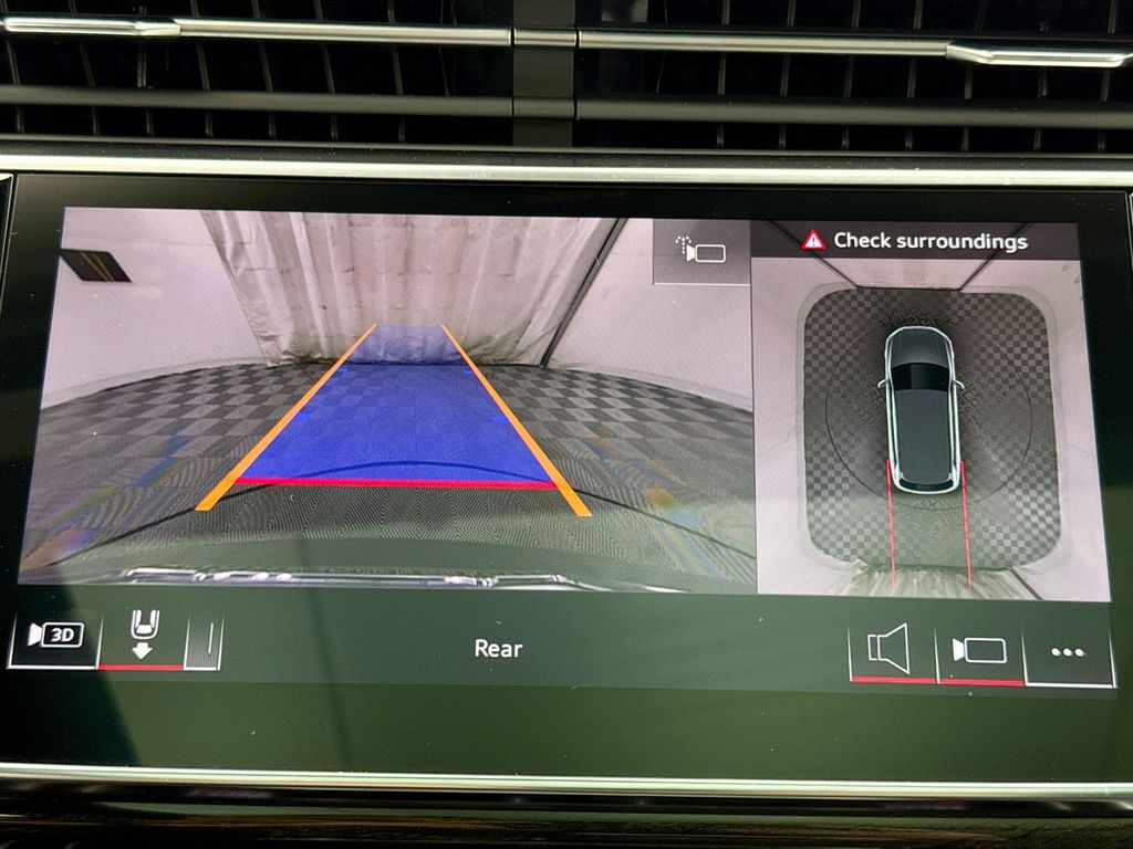 Thumbnail: 2026 Audi Q7 - 16