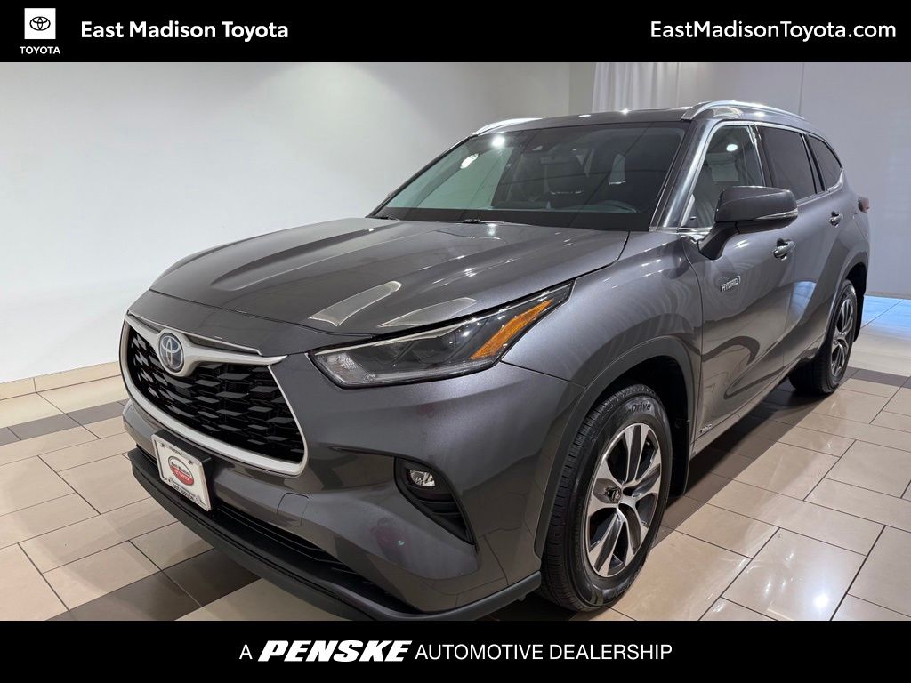Thumbnail: 2021 Toyota Highlander - 1