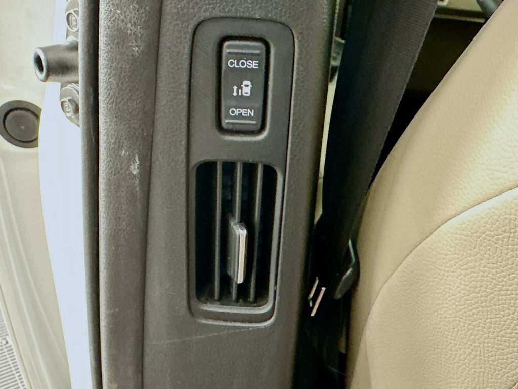 Thumbnail: 2022 Honda Odyssey - 25